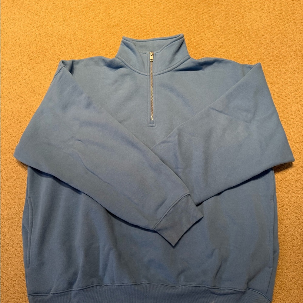 Aritzia TNA mega fit 1/4 zip. In discontinued color